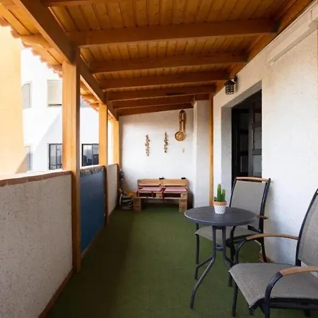 Casa Krisma, Fabulous Modern Spacious 2 Bedrooms Apartment, Remote Work, Fast Wifi, Parking And Ac Lägenhet